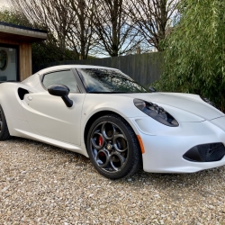 Alfa Romeo 4C Coupe Launch Edition 