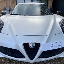 Alfa Romeo 4C Coupe Launch Edition 