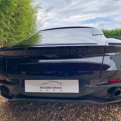 Aston Martin DB11