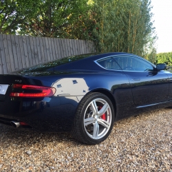 Aston Martin DB9