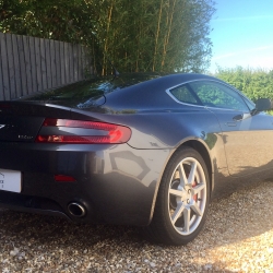 Aston Martin V8 Vantage