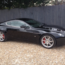 Aston Martin V8 Vantage