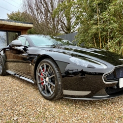Aston Martin Vantage V12 S 