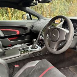 Aston Martin Vantage V12 S 