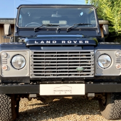 Land Rover Defender 90