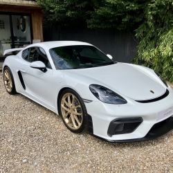 Porsche 718 Cayman GT4