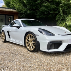 Porsche 718 Cayman GT4