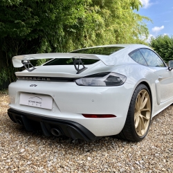 Porsche 718 Cayman GT4