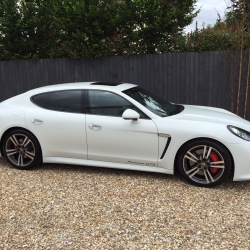 Porsche Panamera GTS